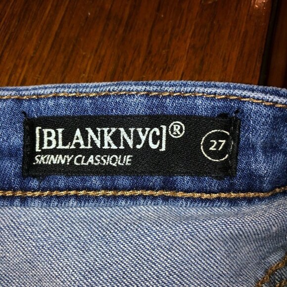 BlankNyc Womens Size 27 Medium Wash Blue Distressed Straight Leg Denim Jeans - Picture 9 of 11